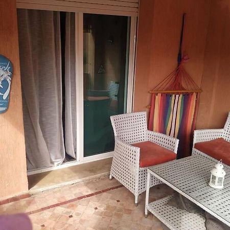 Superbe appartement en résidence privée devant la mer avec piscine Bouznika Esterno foto